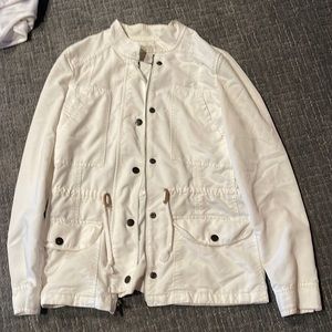 Hinge Size S white jacket